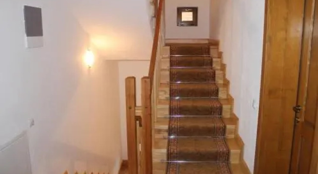 Pensiunea Muntele Alb, Rezerwuj Hotel Hotele w Carpathians - Romania z parkingiem, Parking