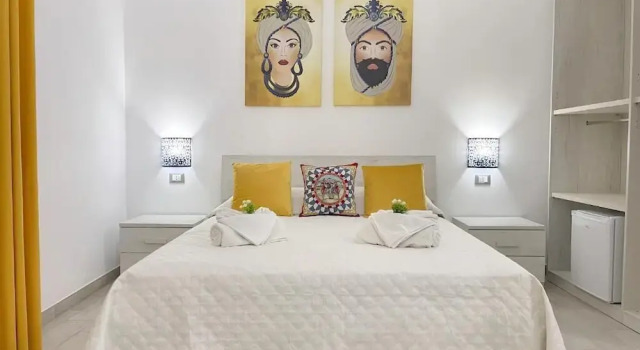 I MORI - Holiday Rooms, Book Hotel Hotels in Sicily with Parking, Parking