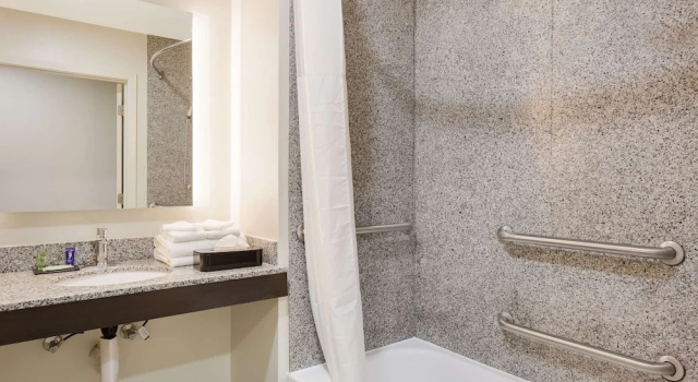 Люкс Sleep Inn & Suites North Mobile Saraland