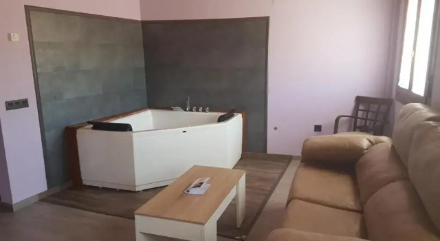 Hostal los Esquiladores, Book Hotel Hotels in Aragon with Parking, Parking