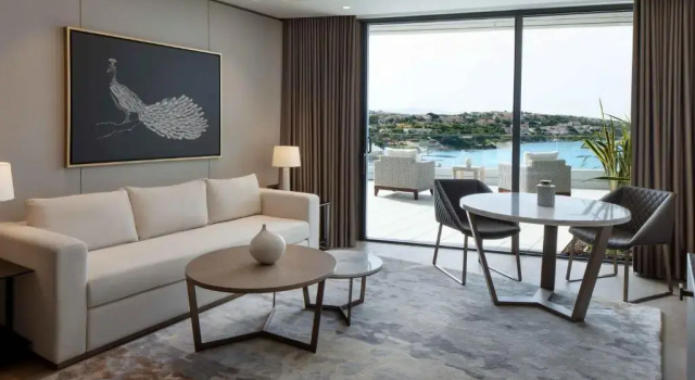 Двухместный люкс c 1 комнатой с балконом и с видом на море Reges, a Luxury Collection Resort & Spa, Cesme