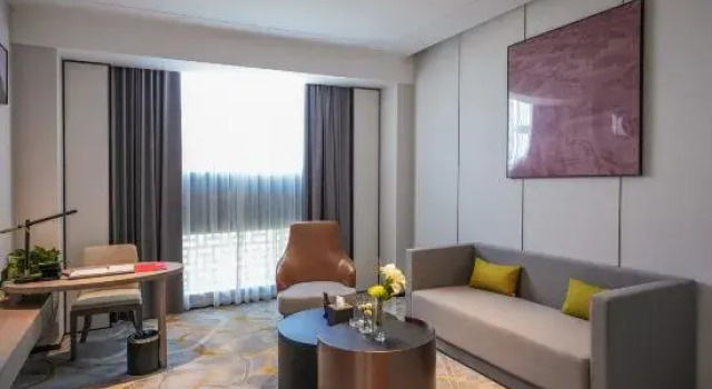 Люкс Superior Pinghu Dingren Ramada Hotel