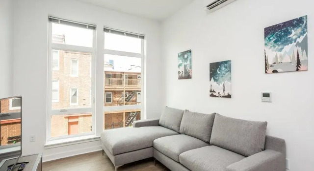 Luxury Apt Near Convcenter, Stadiums, & Harbor, Rezerwuj Hotel Baltimore Maryland