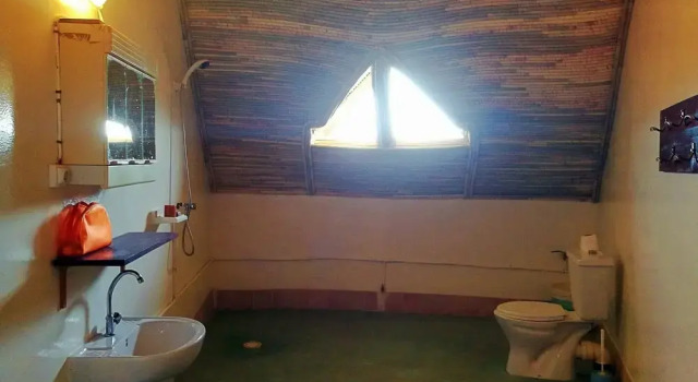 Le Papayer Ecolodge, Book Hotel Hotels in Kabrousse with Parking, Parking