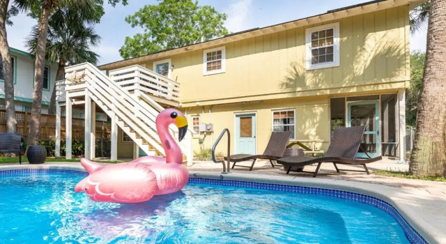 Коттедж Just Beachy Tybee Vacation Rentals