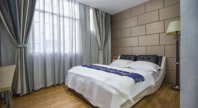 Tianrui  Xingyu Fashion Hotel, Rezerwuj Hotel Hotele w Kunming z parkingiem, Parking