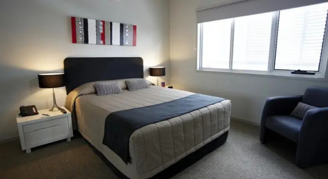 Quest Spring Hill Business Apartments, Забронировать Апартаменты/квартира Спринг-Хилл Брисбен, рядом с Паромный терминал South Bank
