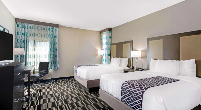 Четырёхместный номер Standard La Quinta Inn & Suites by Wyndham Sweetwater East