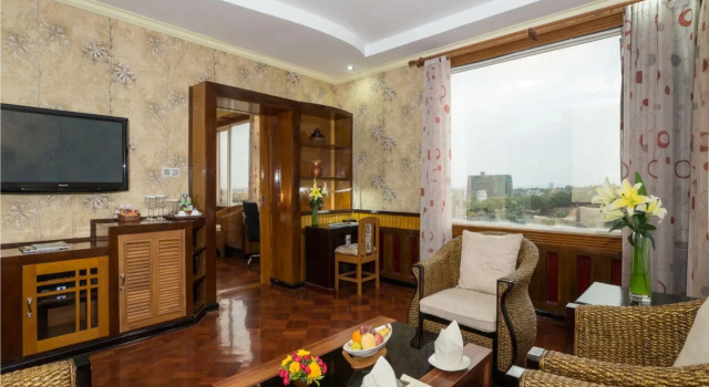 Suite Hotel Shwe Pyi Thar