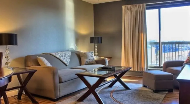 Апартаменты Obasa Suites @ The Hallmark