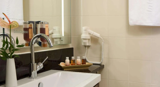 Двухместный номер Business Plus Spark by Hilton Essen City Centre