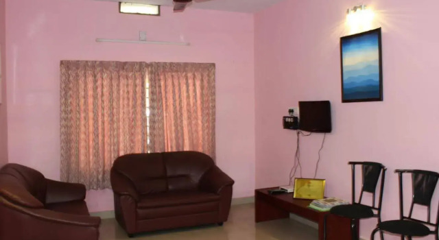 The Parrot Serviced Villa, Забронировать Вилла Отели штата Кералы с парковкой, Парковка