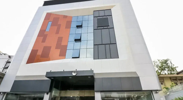 Nida Rooms Petchburi Crown 21 at Cubic Hotel, Забронировать Отель Раттхеви Бангкок, рядом с Royal Thai Police Headquarters