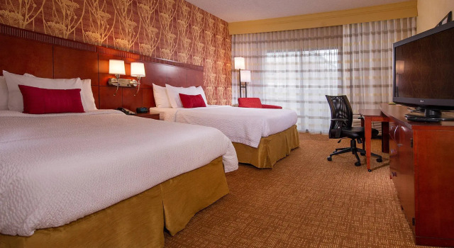 Четырёхместный номер Standard Courtyard By Marriott Baltimore Hunt Valley