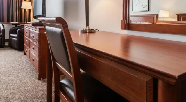 Четырёхместный номер Standard Adams Airport Inn