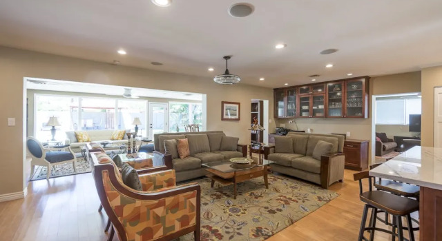 Коттедж The Ranch - Private Pool / Games / Outdoor Fire pit- 3BD / Huge Office