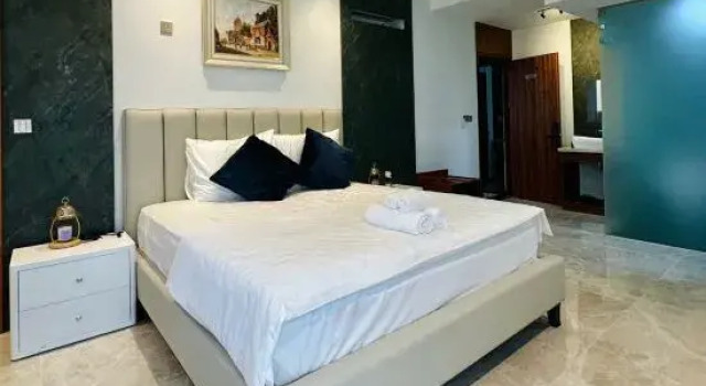 Люкс с балконом Anna Hotel
