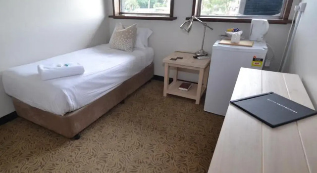 Одноместный номер Standard Crossroads Hotel