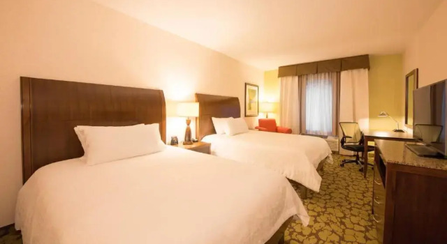 Четырёхместный номер Deluxe Hilton Garden Inn Valley Forge/Oaks