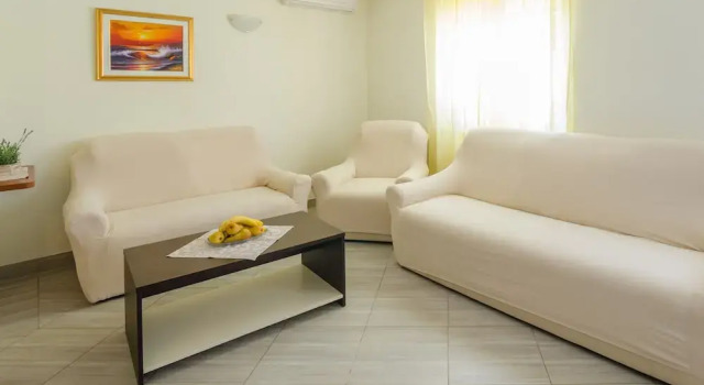 Holiday Villa Perna with Swimming Pool, Забронировать Вилла Виллы Оребич, Вилла