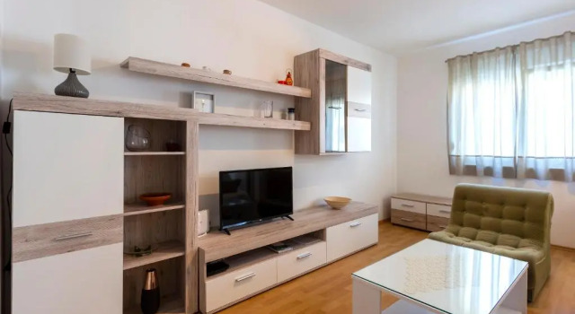 Apartment Anna with FREE private parking, Забронировать Апартаменты/квартира Пула Pula Riviera, рядом с Pula Twin Gates