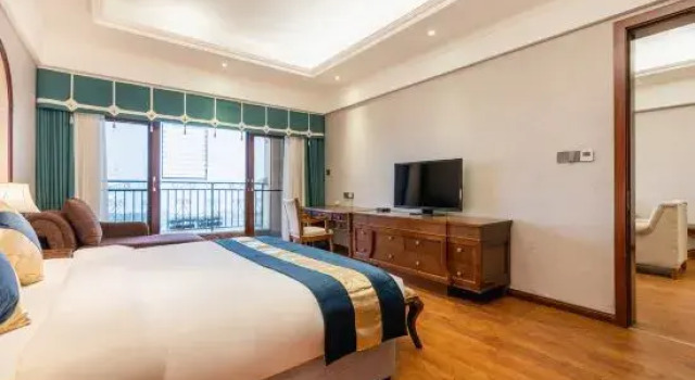 Люкс Tianju Caohai Holiday Hotel