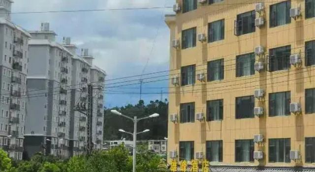 Xiongfeng Hotel, Prenota Hotel Longchuan Yunnan