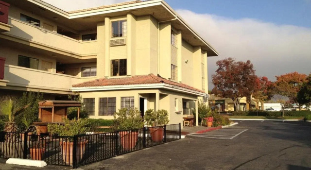 Executive Inn Hotel