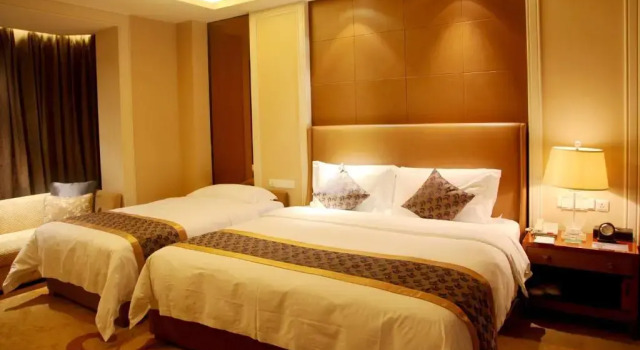 Номер Standard Juhua Grand Hotel
