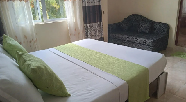 Апартаменты Riverside Holiday Home
