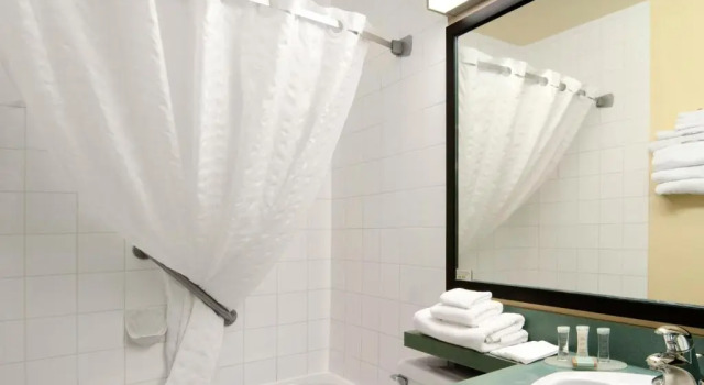 Двухместный номер Accessible Travelodge by Wyndham Drumheller AB