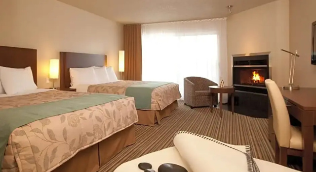 Standardowy czteroosobowy pokój Hôtel Spa Excelsior
