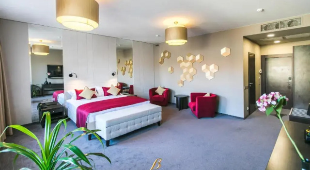 Полулюкс Deluxe Bon Hotel