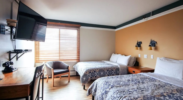 Четырёхместный номер Premium с видом на горы Astoria Hotel