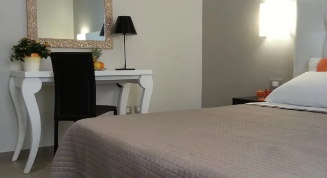 Standard Dreier Zimmer mit Balkon Gemini Suite