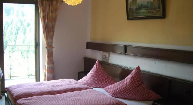 Номер Standard Hotel-Restaurant Burg-Ramstein