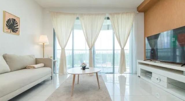 Teega Creamy INS Muji 2BR 6 pax w Balcony, Varaa Hotelli Hotellit Johor pysäköinnillä, Pysäköinti