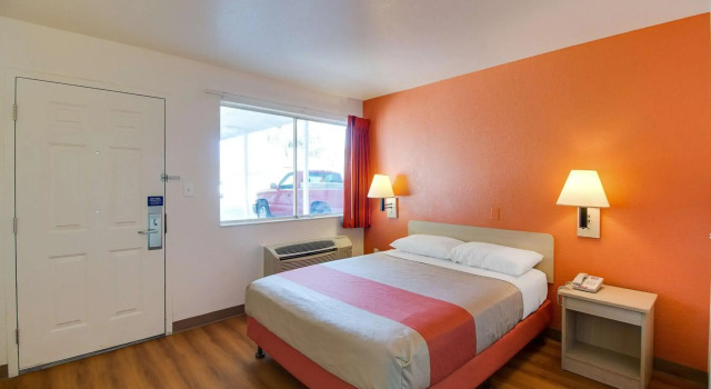 Motel 6 Phoenix East