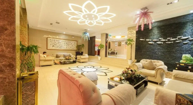Freedom Business Hotel Yichang Wanda Plaza, Rezerwuj Hotel Yichang Hubei