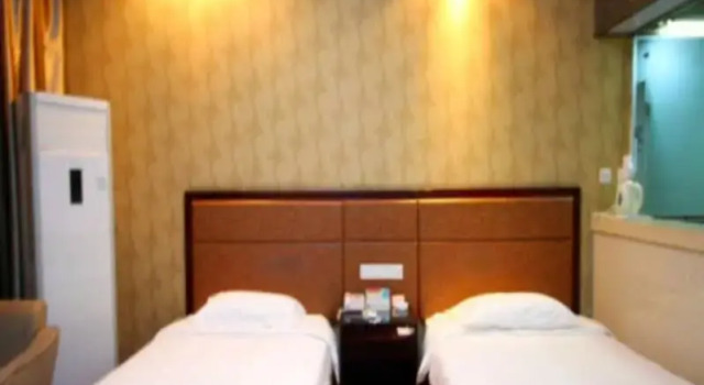 Fond 118 Hotel, Book Hotel Hoteller i Jiujiang med parkering, Parkering