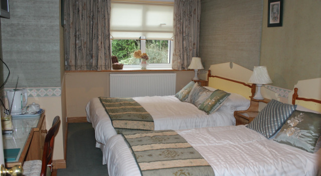 Norely Theyr, Prenota Hotel  