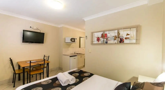 Villa Capri Motel, Забронировать Мотель Рокгемптон Southern Great Barrier Reef, рядом с Department of Health Queensland