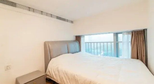Люкс Luxury с 3 комнатами Wanmao Executive Apartment (Longgang Vanke Plaza Jixiang Subway Station)
