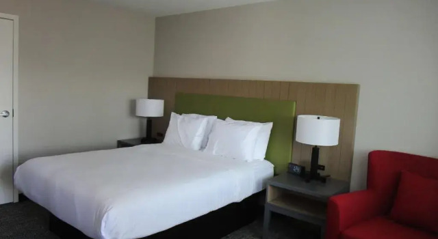 Двухместный номер Standard Country Inn & Suites by Radisson, Vallejo Napa Valley, CA
