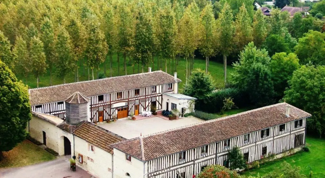 Domaine le Colombier, Réserver Hôtel Hôtels à Champagne-Ardenne avec parking, Parking