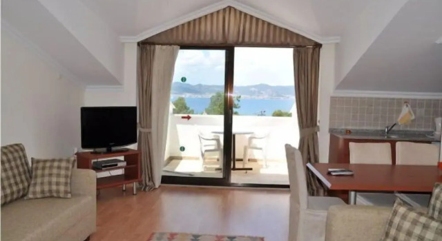 Люкс с балконом Carikci Hotel