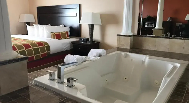 Четырёхместный номер Standard Best Western PLUS Mirage Hotel and Resort