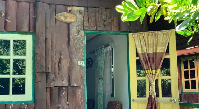 Семейный номер Standard с балконом и с красивым видом из окна Sams House Kanchanaburi
