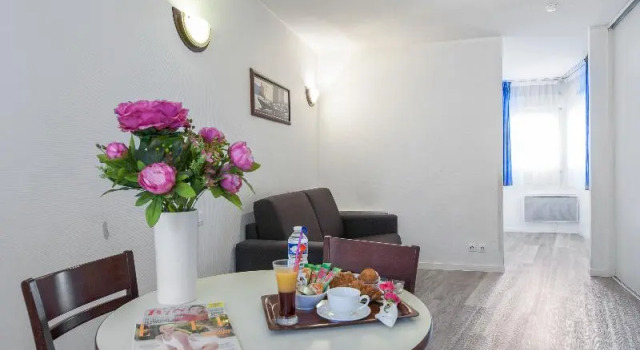 Номер Standard с балконом AppartCity Classic Lyon Villeurbanne