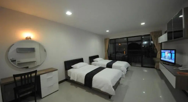 Maeklong Marina Resort, Забронировать Курортный отель Дамноен Садуак Ратбури